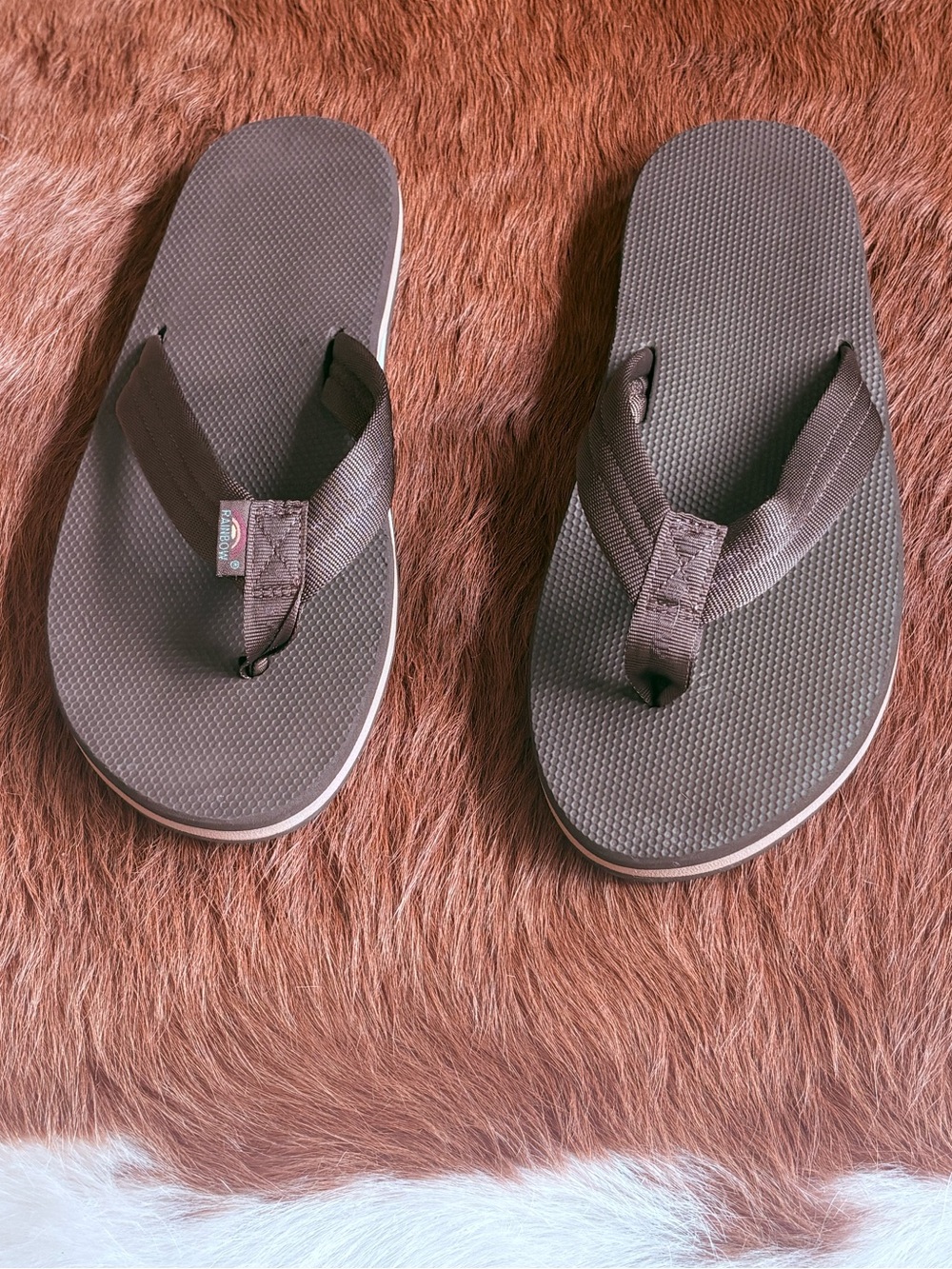 Men’s Rainbow- Single Layer Nylon Strap Sandals. Size 11